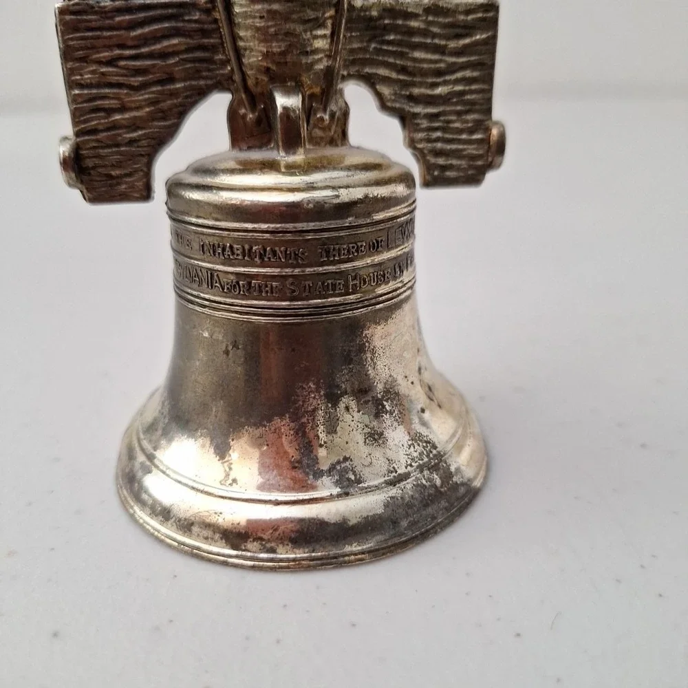 VTG 1776-1976 Liberty Bell Bicentennial Metal Eagle Topper Collectible Souvenir
